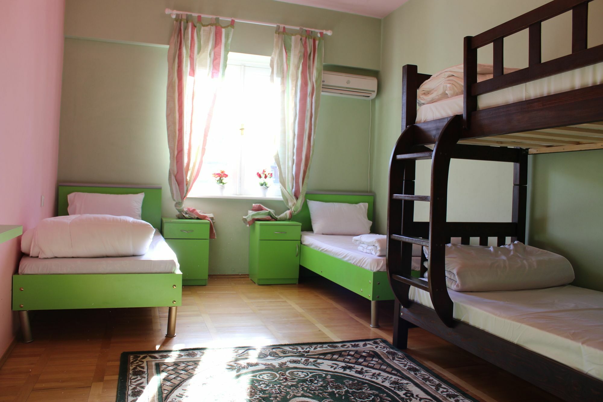 Herrmas Hostel Tbilisi Luaran gambar